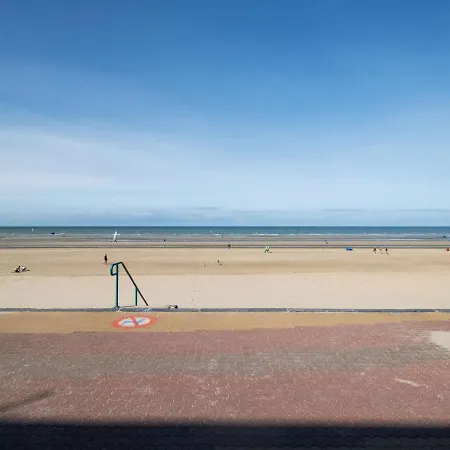 Modern In Bray-dune With Seaside View דירה